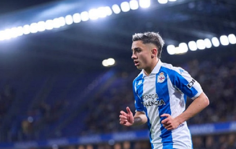 chelsea-gap-tro-ngai-khi-theo-duoi-yeremay-hernandez-thuong-vu-15-trieu-bang