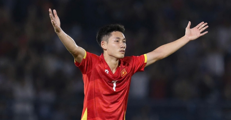 khong-phai-quang-hai-hai-long-moi-la-vua-sut-phat