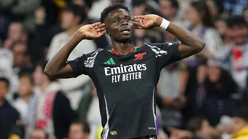 real-madrid-mo-mong-vien-vong-bukayo-saka-khong-phai