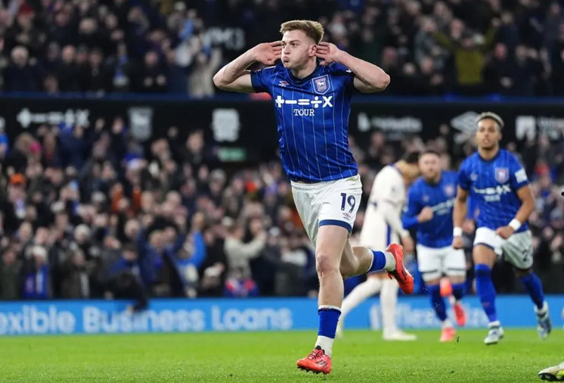 delap-chon-chelsea-phot-lo-hang-loat-dai-gia-chau