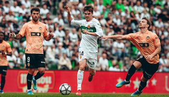 Elche vs Valencia CF (21:15 – 11/04) | Xem lại trận đấu