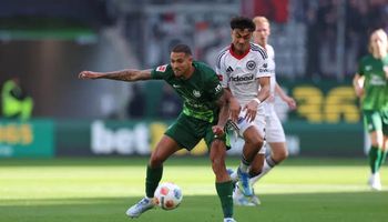 VfL Wolfsburg vs Eintracht Frankfurt (20:30 – 11/04) | Xem lại trận đấu